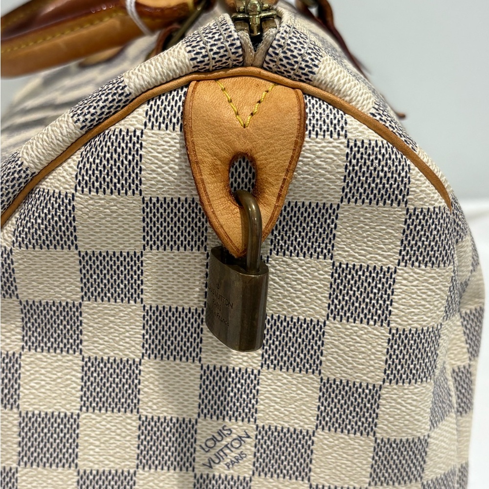 Authentic Louis Vuitton Speedy 30 Damier Azur Handbag with certificate - Picture 8 of 16